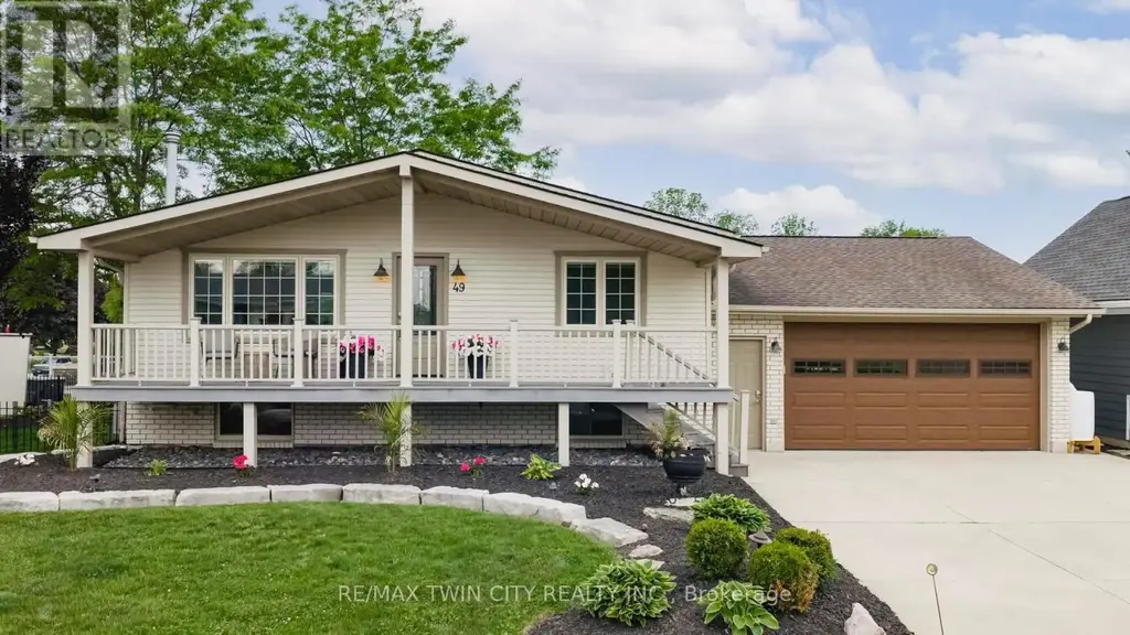 49 Gill Road, Lambton Shores (Grand Bend)